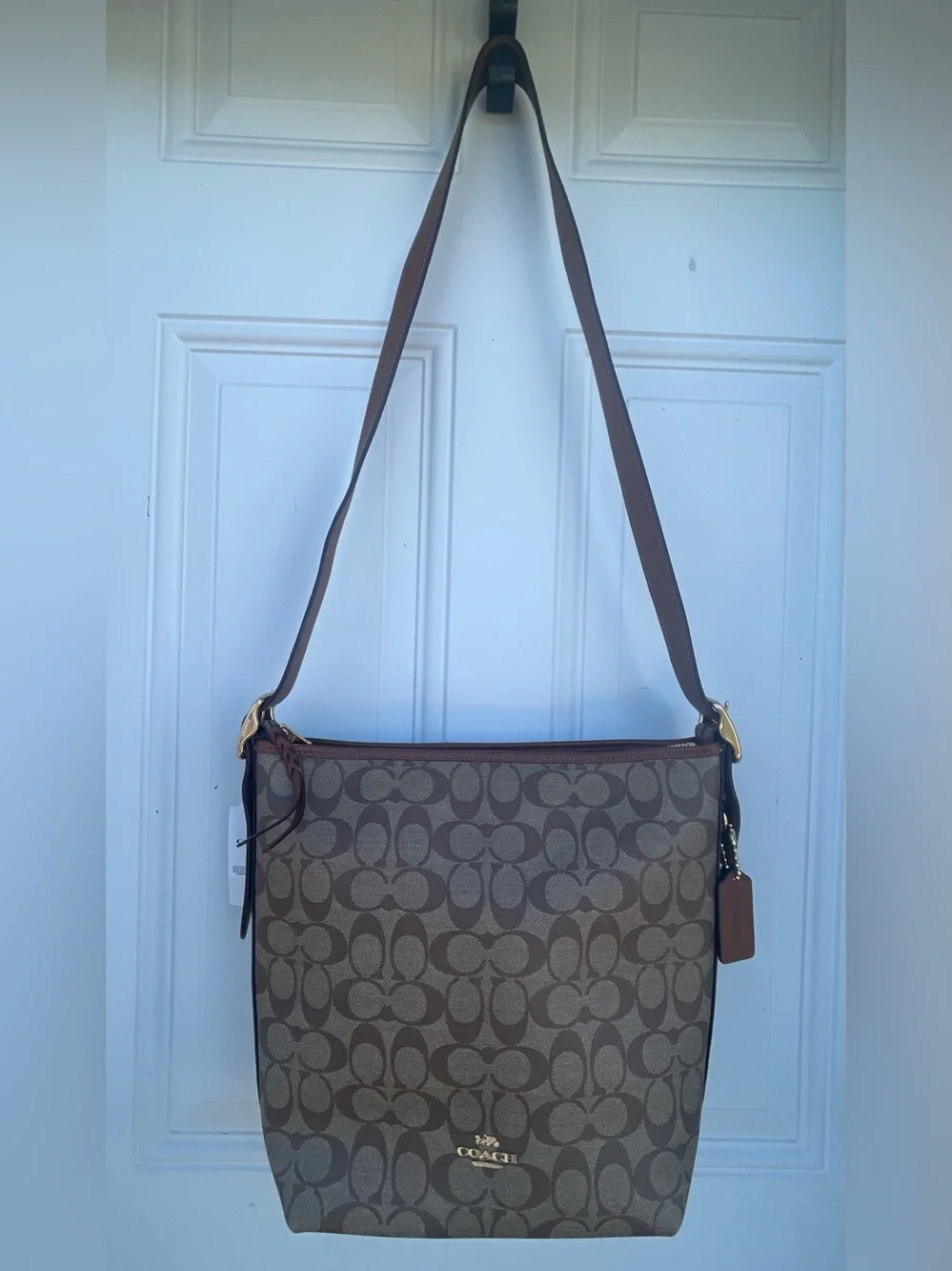Coach Signature Canvas Shoulder Bag in Khaki Redwood Brand New
